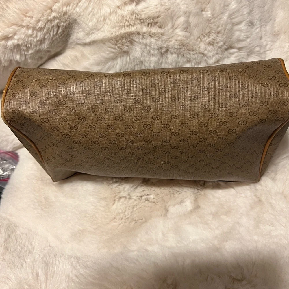 AUTHENTIC VINTAGE GUCCI 🌸 💕 CROSSBODY BAG OR SHOULDER - Picture 2 of 16